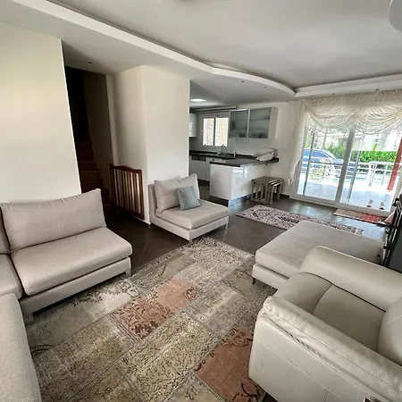 别墅 Nefiss Avm Ve Denize Yakin *