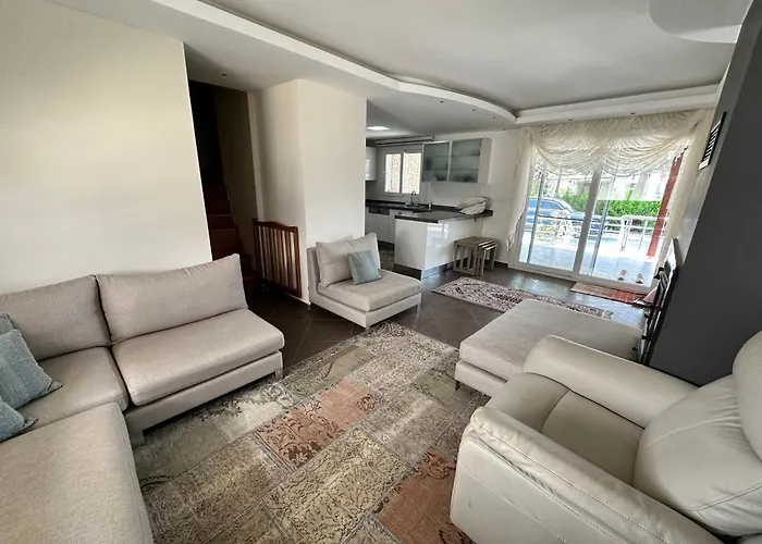 וילה Nefiss Avm Ve Denize Yakin *