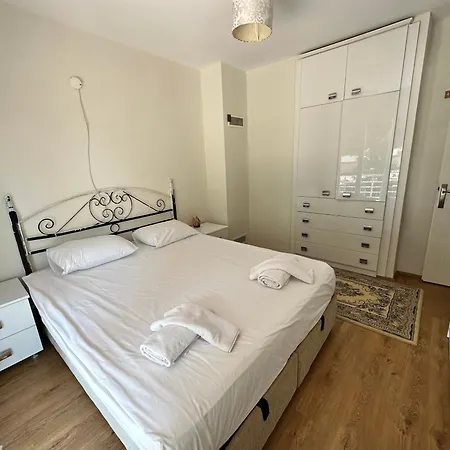 Villa Nefiss Avm Ve Denize Yakin