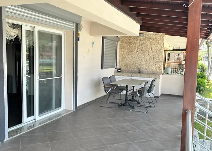 Villa Nefiss Avm Ve Denize Yakin *