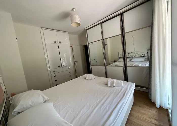 Nefiss Avm Ve Denize Yakin Vila Kusadası