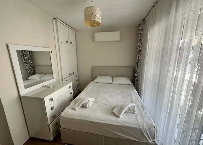 Nefiss Avm Ve Denize Yakin * Kusadası