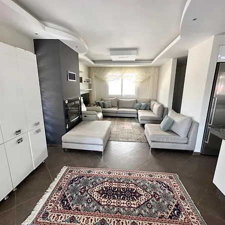 Nefiss Avm Ve Denize Yakin Villa